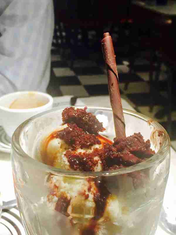 pizza express chocolate dessert