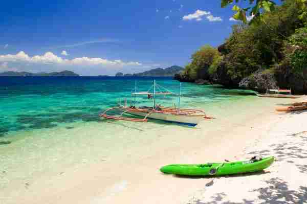 The coast of the tropical island. El Nido. Palawan island. Philippines.